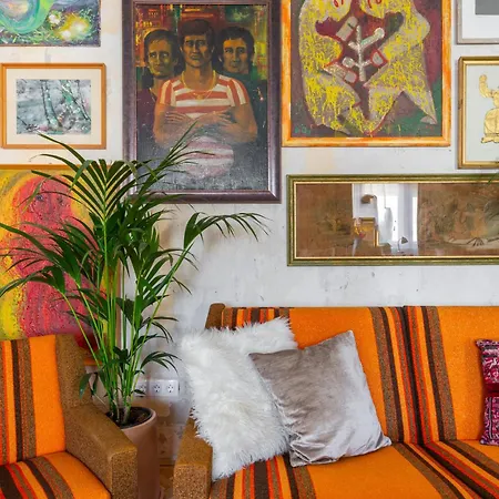 Huge & Stylish In The Center For Up To 20 People *