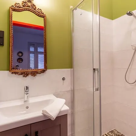 Apartment Huge & Stylish In The Center For Up To 20 People Budapest