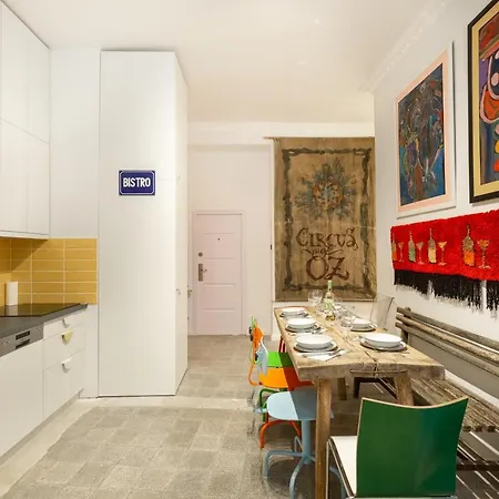 Apartment Huge & Stylish In The Center For Up To 20 People