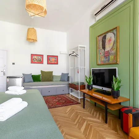 Apartment Huge & Stylish In The Center For Up To 20 People *