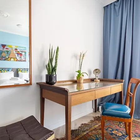 Huge & Stylish In The Center For Up To 20 People *