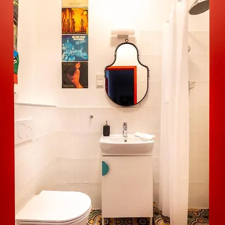 Huge & Stylish In The Center For Up To 20 People Budapest