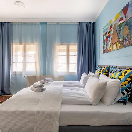 Huge & Stylish In The Center For Up To 20 People * Budapest